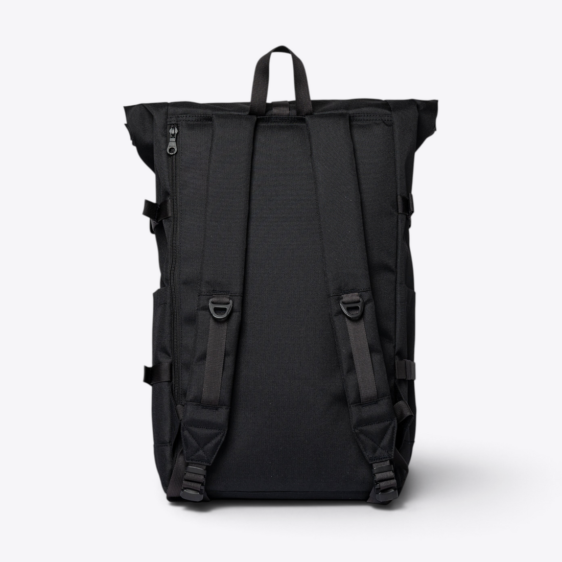 Sandqvist ICON Rolltop Backpack 16" noir — vue arrière avec bretelles rembourrées.