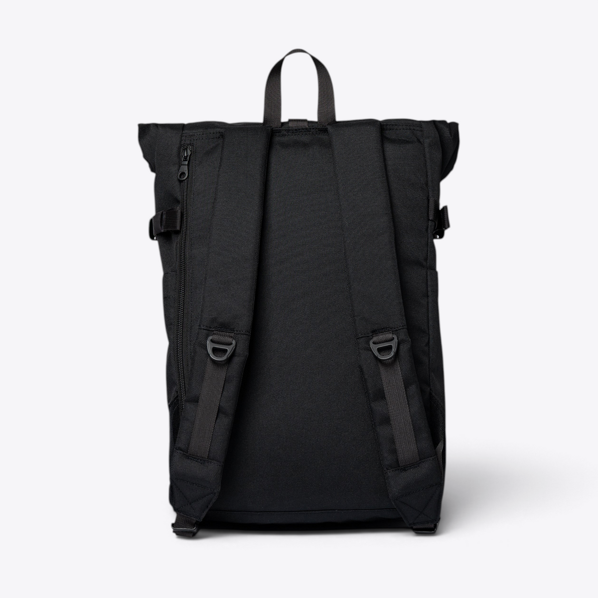 Sandqvist ICON Rolltop Backpack 14" noir — vue arrière avec bretelles rembourrées.