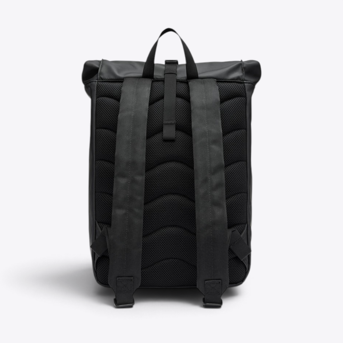 Sandqvist STREAM Rolltop Backpack 14" noir — vue arrière avec dos et bretelles rembourrés.