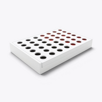 Jeu d’alignement 4-en-ligne blanc fermé, vue trois quarts
