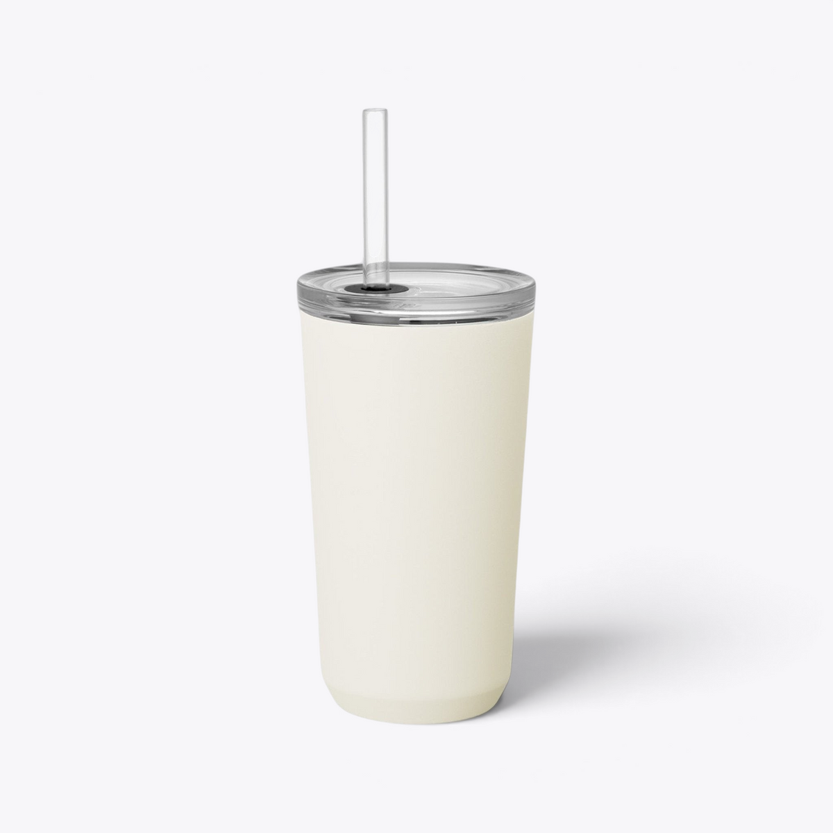 Gobelet Kinto blanc cassé avec paille, avec couvercle, vue de face