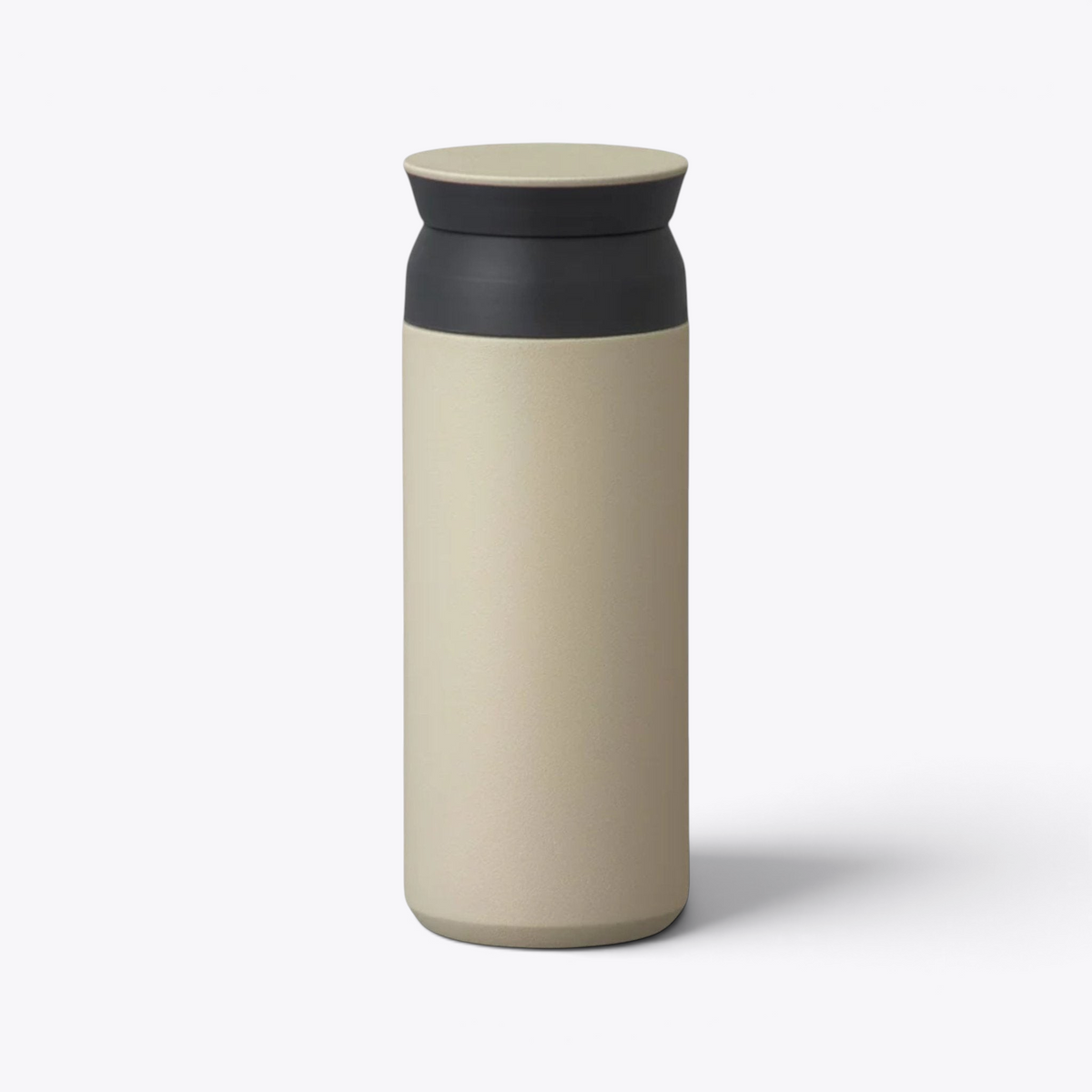 Gobelet Kinto beige, vue de face