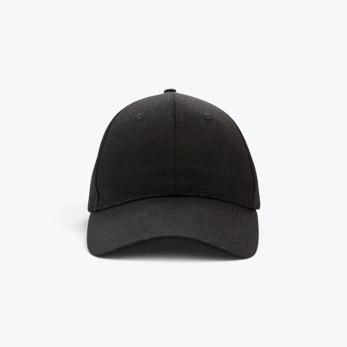 Casquette noire, vue de face