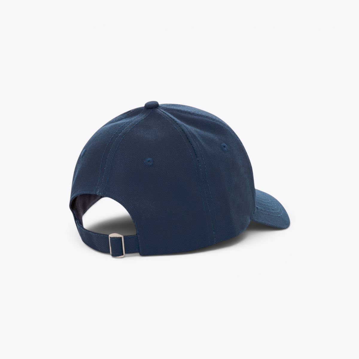 Casquette bleu marine, vue arrière trois quarts