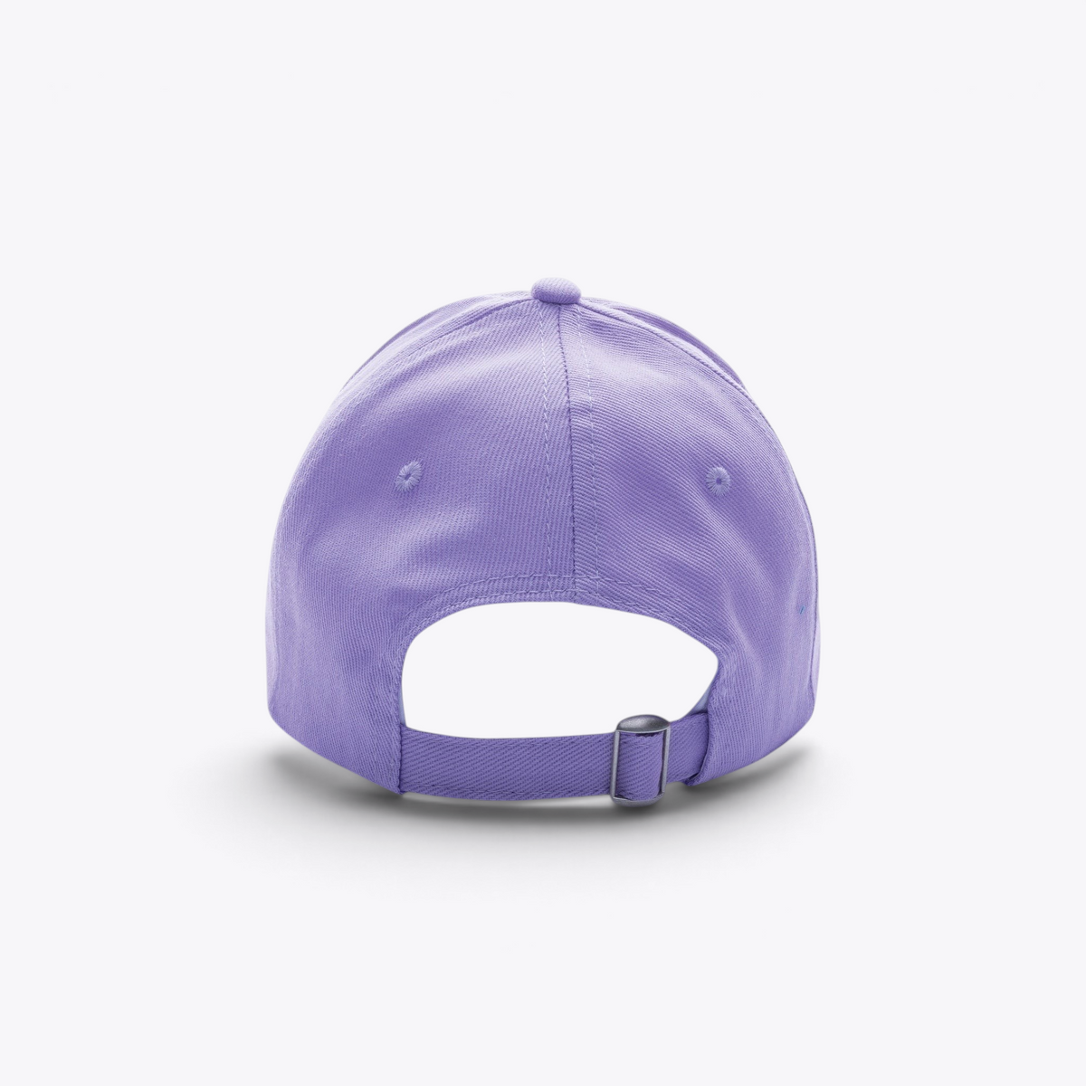 Casquette violette, vue arrière