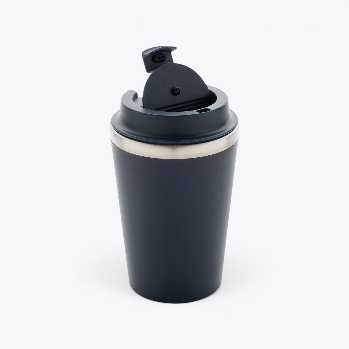 Mug isotherme 350 ml en acier recyclé bleu marine, vue ouverte
