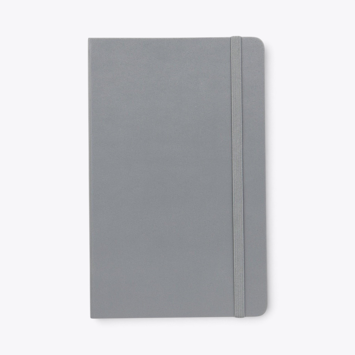 Carnet Moleskine gris fermé avec bande élastique, vue de face