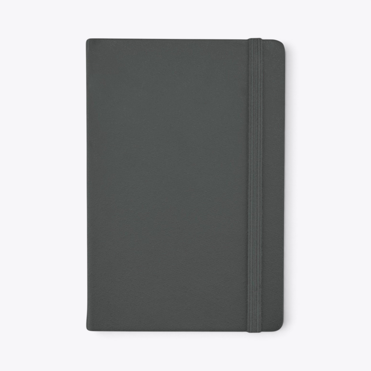 Carnet de notes gris avec porte-stylo et bande élastique, vue de face