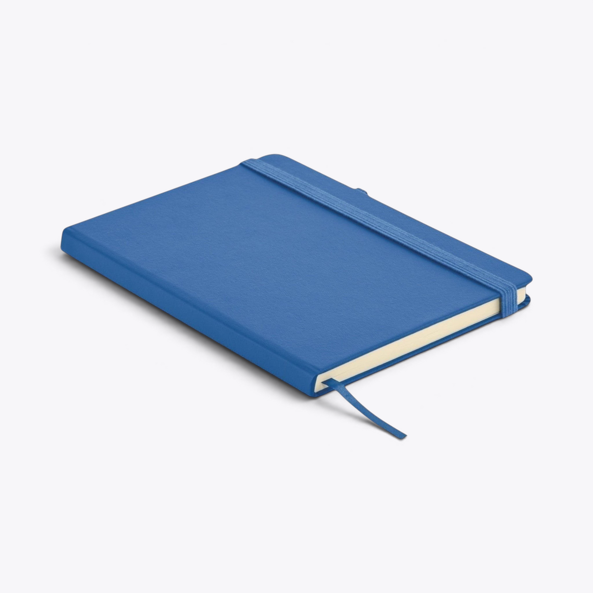 Carnet de notes bleu roi avec porte-stylo fermé, vue de trois quarts