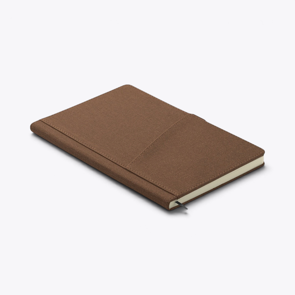 Carnet de notes avec poche frontale marron, vue trois quarts