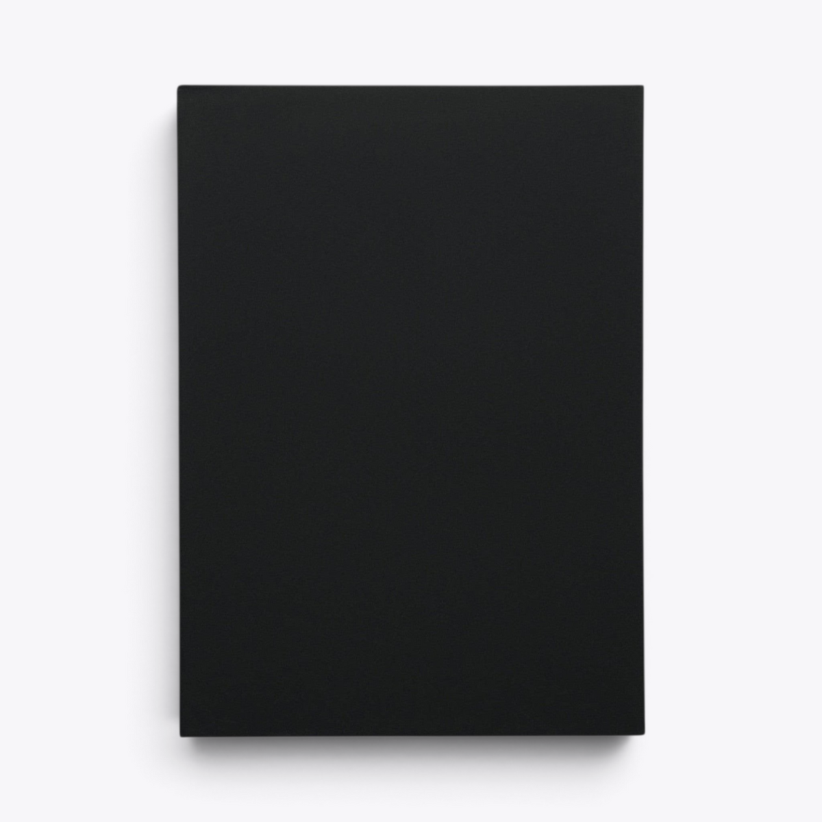 Carnet A5 noir fermé, vue de face