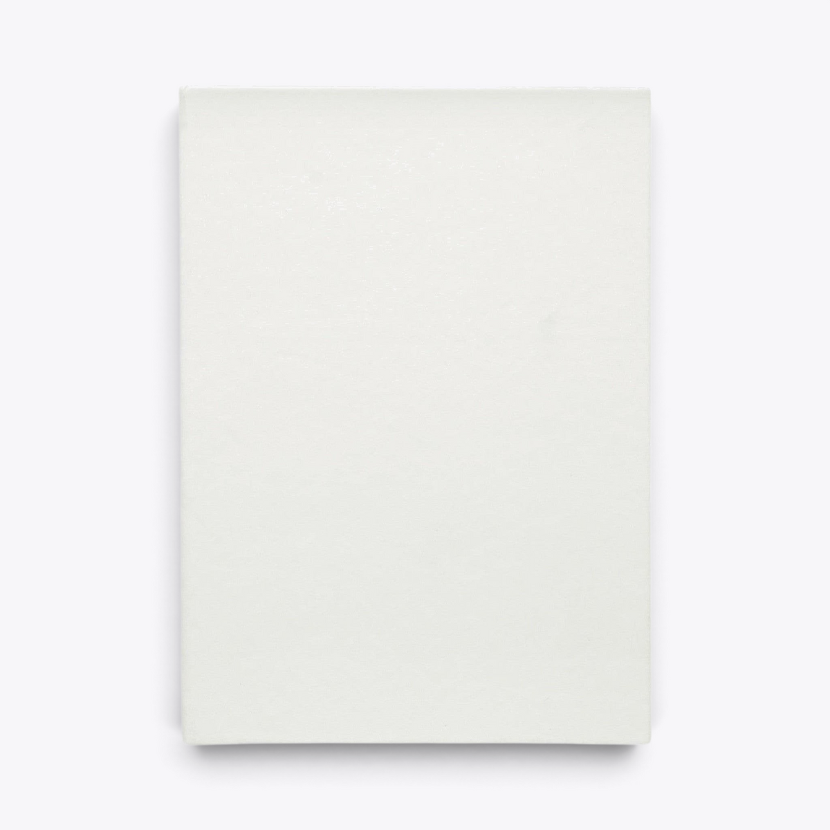 Carnet A5 blanc fermé, vue de face