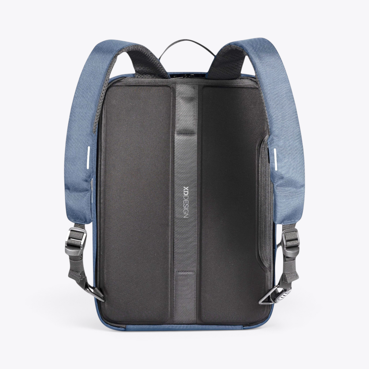 Bobby Bizz 2.0 sac à dos et sacoche antivol bleu marine, vue avec ordinateur