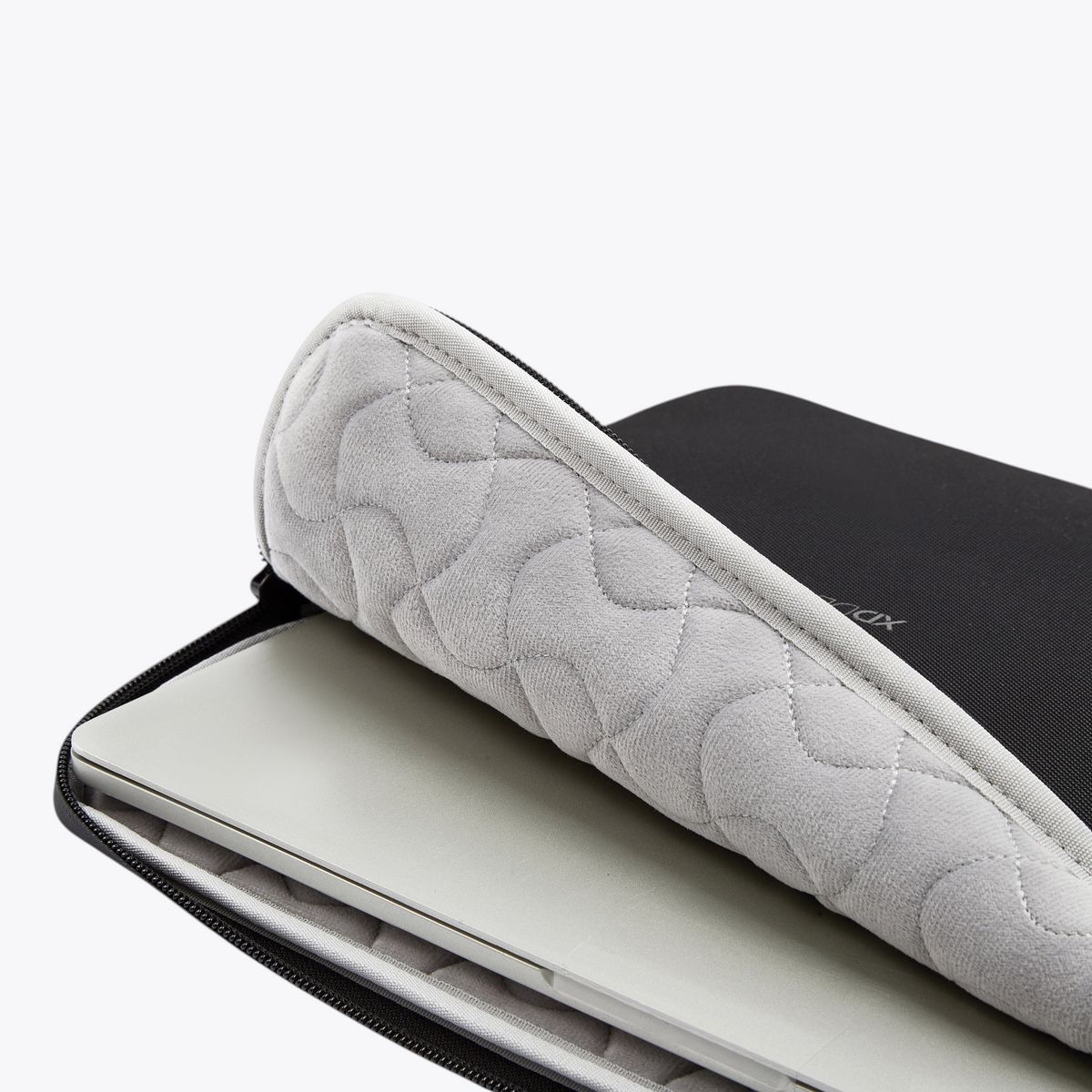 TODAY MERCH XD Design 16-inch laptop sleeve in black rPET with grey quilted fleece lining and waterproof zipper.