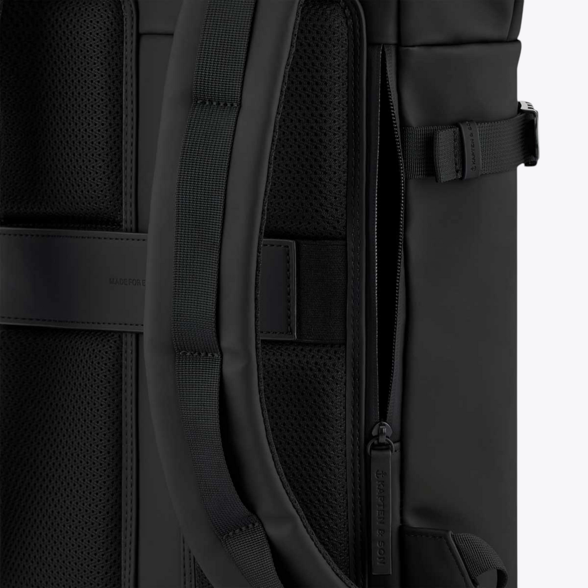 Helsinki Kapten & Son noir — détail de la poche antivol