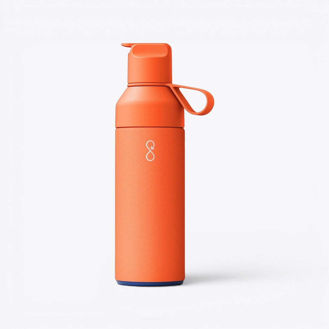 Bouteille 3-en-1 Ocean Bottle orange avec petit logo blanc, vue de face