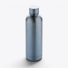 Bouteille isotherme inox recyclé 500 ml bleu clair — vue légèrement en plongée