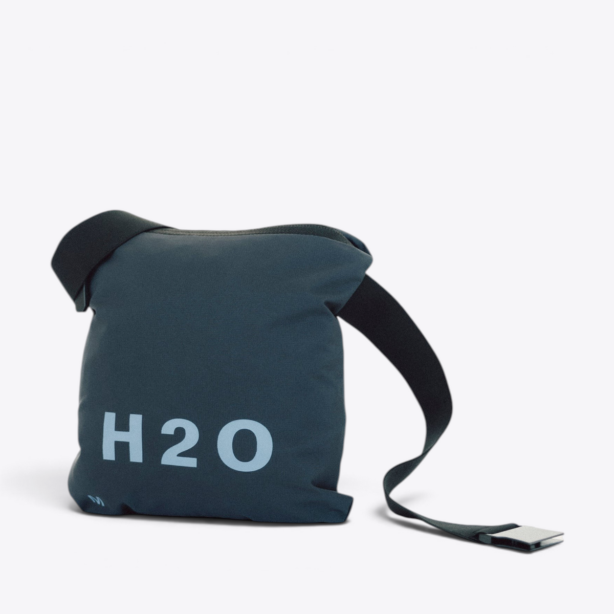 Veste de pluie compacte Rømø H2O marine, vue de la pochette de rangement