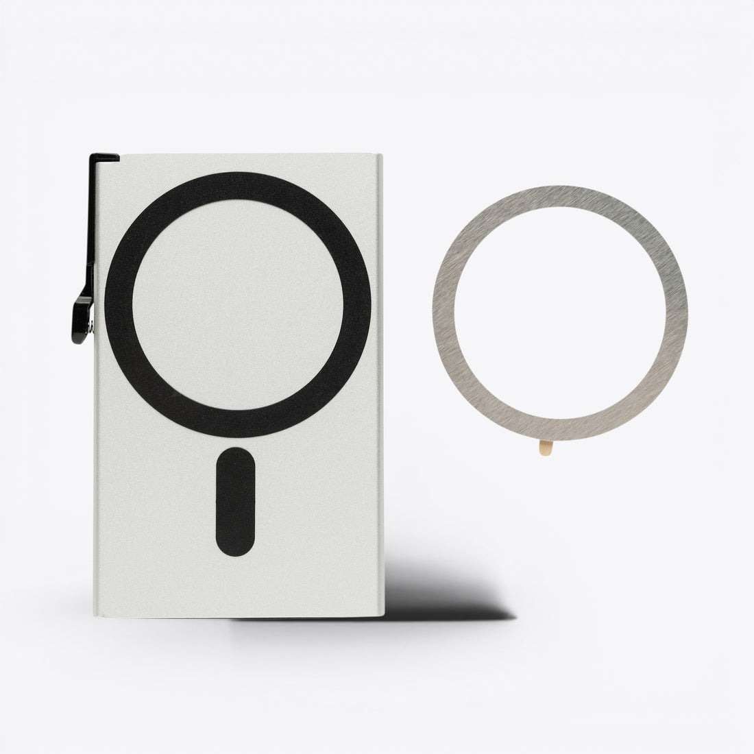 Porte-cartes argent avec anneau adaptateur, vue de face