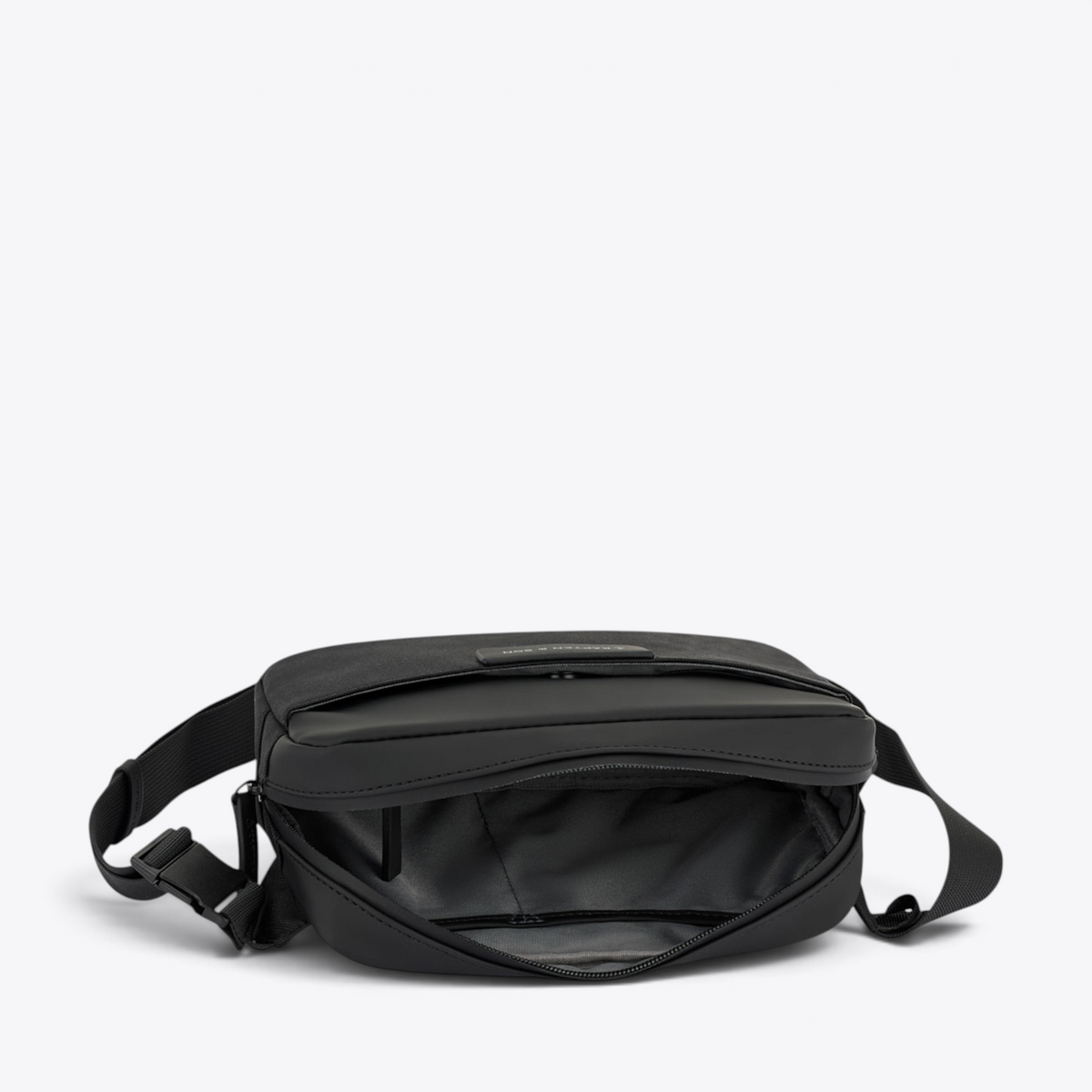 Bergen Pro Crossbody Kapten & Son noir — intérieur de la poche avant