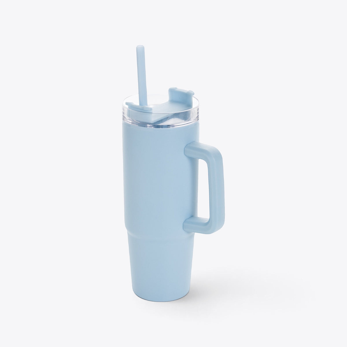 Mug 750 ml en plastique recyclé bleu clair, vue trois quarts