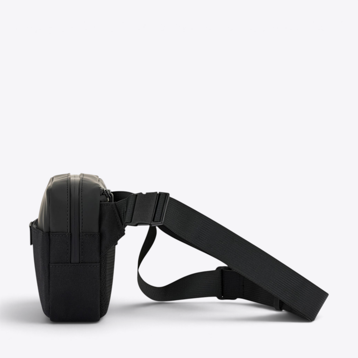 Bergen Pro Crossbody Kapten & Son noir — vue de profil