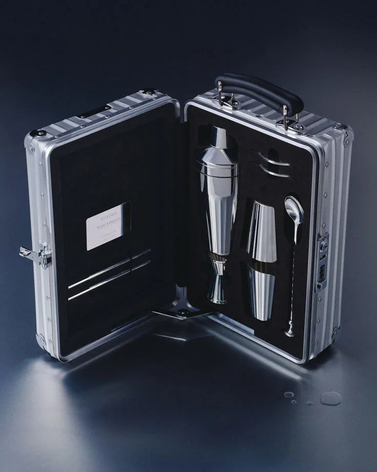 Premium cocktail kit with essential mixology accessories.