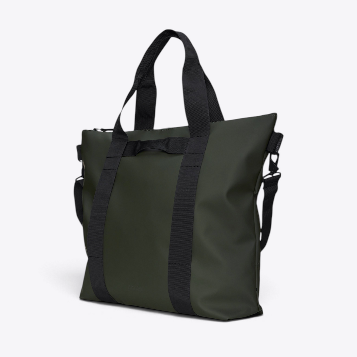 Vue de trois quarts du Tote Bag RAINS vert