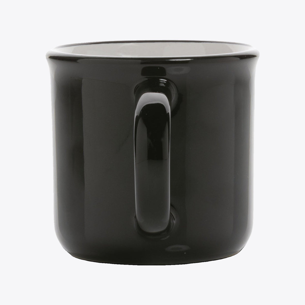 Tasse vintage en céramique noire avec l’anse visible, vue de face