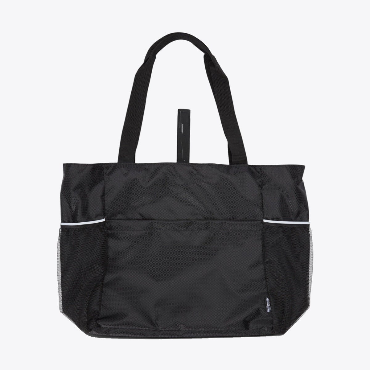 Sac de yoga noir avec poches latérales en filet, vue avant rapprochée