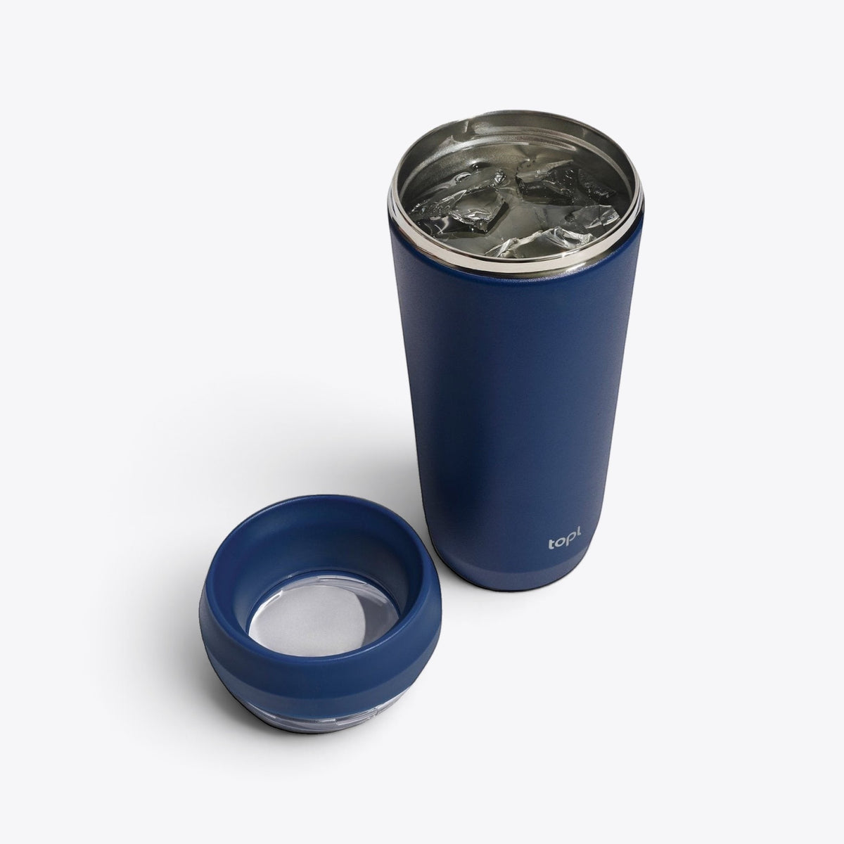 Mug isotherme Topl bleu marine ouvert, couvercle posé à côté