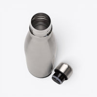 TODAY MERCH stainless steel water bottle, silver, with a screw-on cap. Functional and durable design.