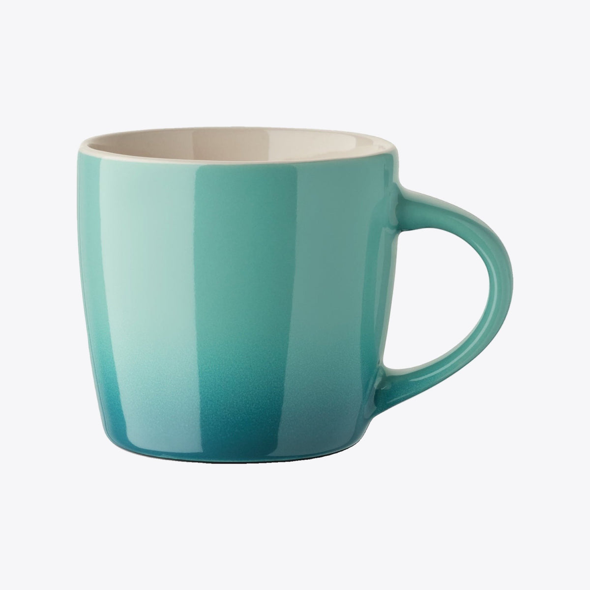Tasse en céramique turquoise avec anse à droite, vue de face